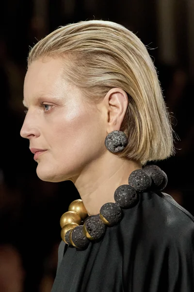 Look 96